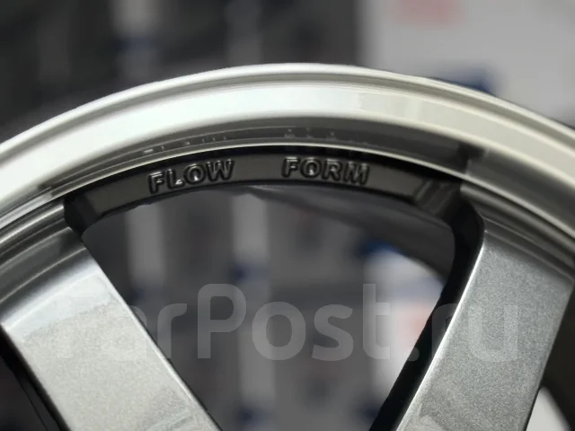 RAYS Volk Racing TE37. 8.0x18", 5x114.3, ET38, �� 73,1���. ����