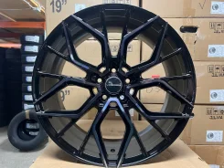 Vossen HF-2. 8.0x19", 5x108, ET35, �� 73,1���. ����