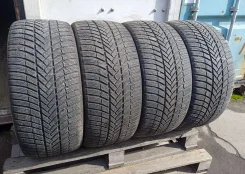 Bridgestone Blizzak LM-005