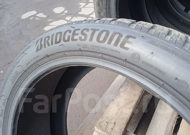 Bridgestone Blizzak LM-005