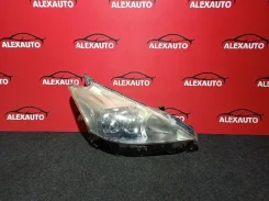 ���� Toyota Prius Alpha, ������ 4742 ����