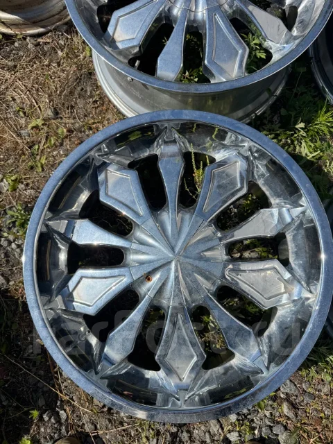 Lexani. 9.5x22", 5x120, ET15 ����