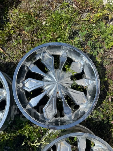 Lexani. 9.5x22", 5x120, ET15 ����