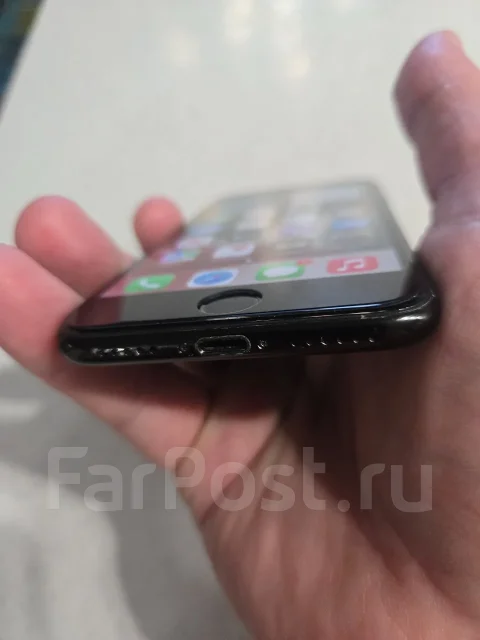 Apple iPhone 7. �/�, 32 ��, ������, 3G, 4G LTE ����