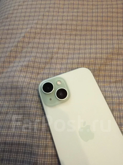 Apple iPhone 15. �/�, 256 ��, �������, 4G LTE, Dual-SIM, NFC, ������� �������, ������������ ������� ����