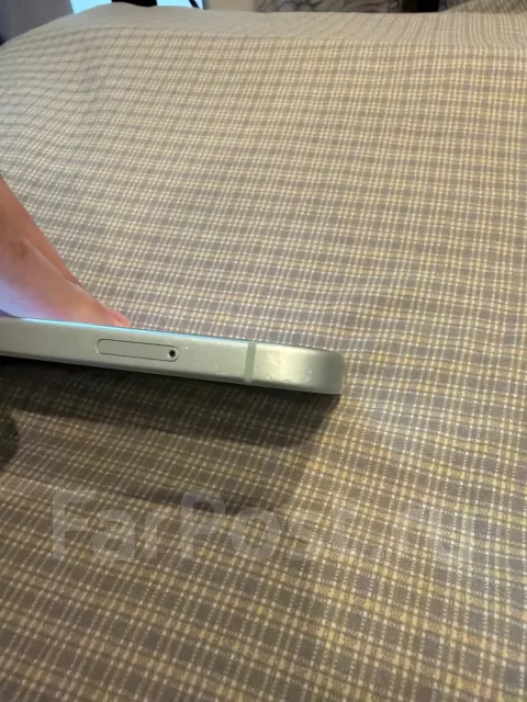 Apple iPhone 15. �/�, 256 ��, �������, 4G LTE, Dual-SIM, NFC, ������� �������, ������������ ������� ����