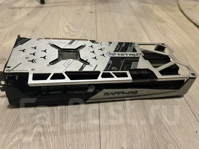 Radeon RX 5700 XT ����