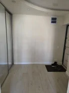 3-���������, ��������, ����� �������� 11. ��������, ������� ����, 58,8���.��., 4/5 ����. �������� ����