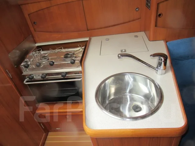Sun Odyssey 32.2. ����� 9,8��., 2000 ���. ��� ����� �� ������������ ����