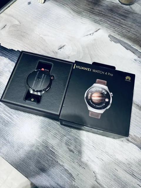 Huawei Watch 4 Pro. GPS, NFC, SIM-�����, IP67, IP68 ����