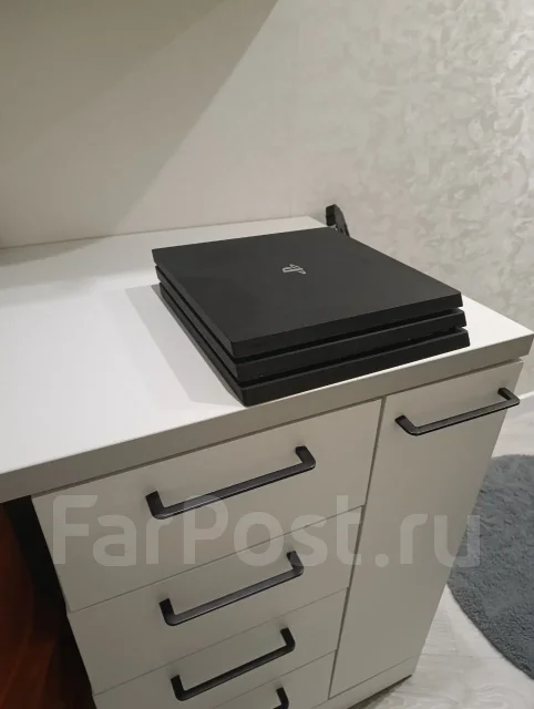 Sony PlayStation 4 Pro ����