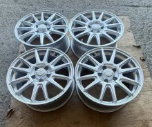 Blade. 7.0x17", 5x114.3, ET38 ����