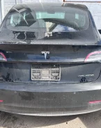 Tesla Model 3 ����
