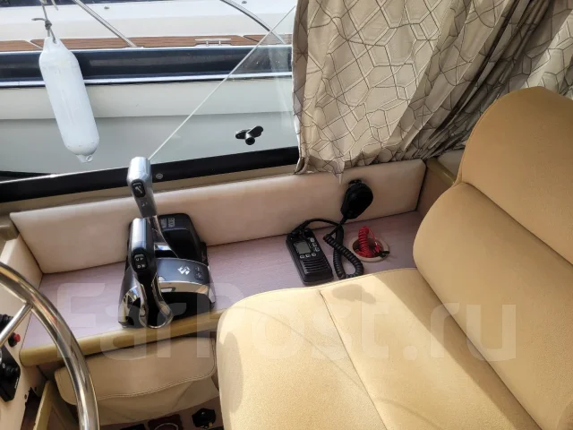 Yamaha CR-27. 1998 ���, ����� 10,3��., ��������� ���������, 250��.�., ������ ����