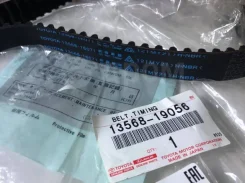 ������ ����������������� 121MY21 13568-19056 7A Toyota �������� 13568-19056 ����