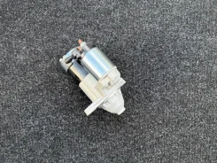 ������� Toyota Avensis (10 �����) 281000D110 ZZT250 3ZZ 281000D110 ����
