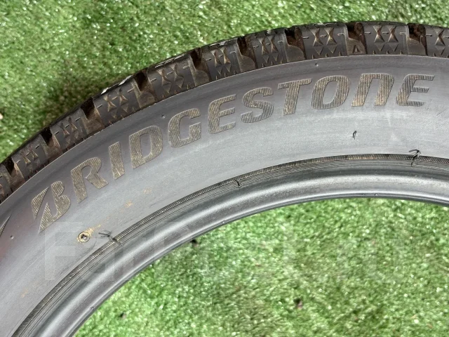 Bridgestone Blizzak VRX2. ������, ��� �����, 2017 ���, �/�, ����� 5 % ����