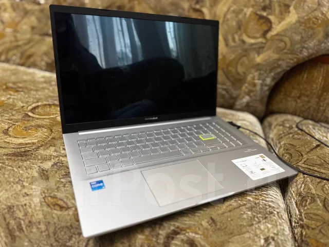 Asus VivoBook 15. 15.6", ��� 8 ��, WiFi: 1, Bluetooth: 1 ����