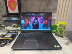 Dell. 15.6", 4,1����, ��� 12 ��, ���� 1 024���, WiFi: 1, Bluetooth: 1, ����������� �� 2��. ����