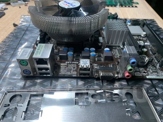 Socket AM3+ ����
