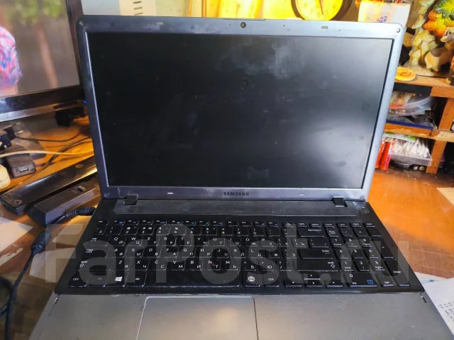 Samsung 350V5C. 15.6", ��� 8 ��, ���� 250���, WiFi: 1, Bluetooth: 1 ����