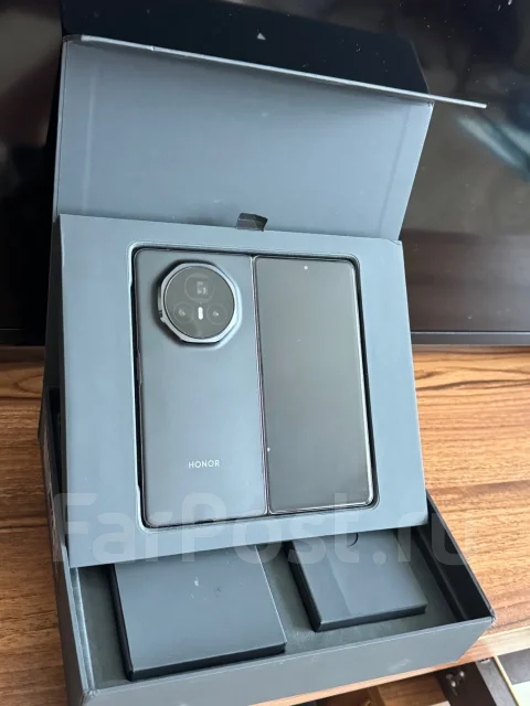 Honor Magic V3. �/�, 512 �� ����