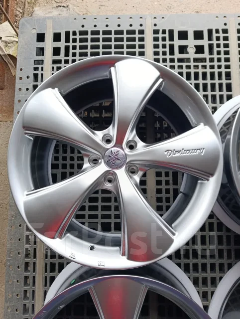 Venerdi. 8.5x19", 5x114.3, ET35, �� 73,1���. ����