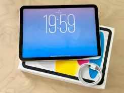 Apple iPad 11. 11 ������, ������ 128 �� ����