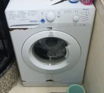 Indesit ����