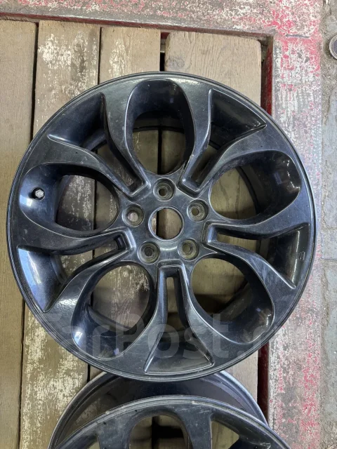 Subaru. 7.5x18", 5x114.3, ET55 ����