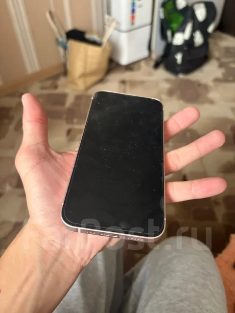 Apple iPhone 13. �/�, 128 ��, �������, 4G LTE, eSIM, ������� �������, ������������ ������� ����