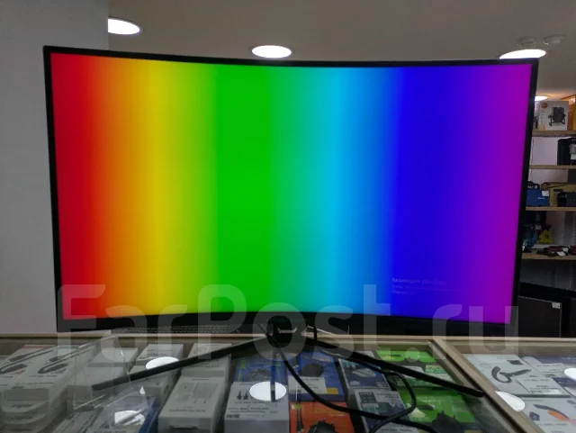 Titan Army. 32", ���������� �� (LCD, LED, QLED) ����
