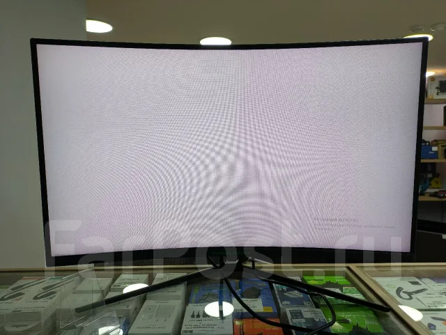 Titan Army. 32", ���������� �� (LCD, LED, QLED) ����