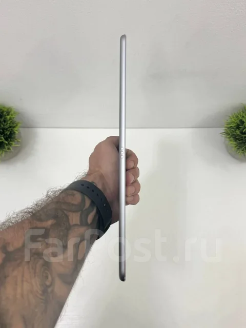 Apple iPad Pro 9.7. 9.7 ������, ������ 128 �� ����