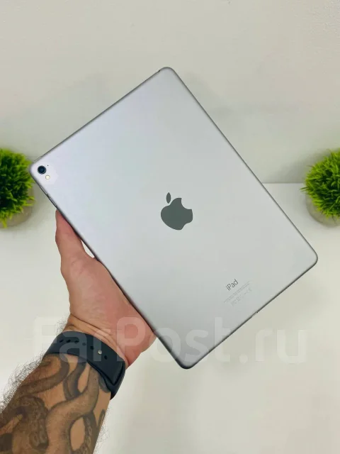 Apple iPad Pro 9.7. 9.7 ������, ������ 128 �� ����