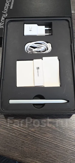 Samsung Galaxy Tab S3. 9.7 ������, ������ 32 �� ����