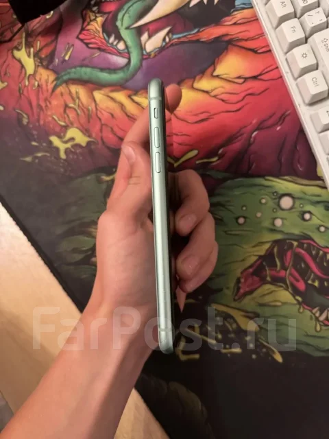 Apple iPhone 11. �/�, 64 ��, �������, 4G LTE, NFC, eSIM, ������� �������, ������������ ������� ����