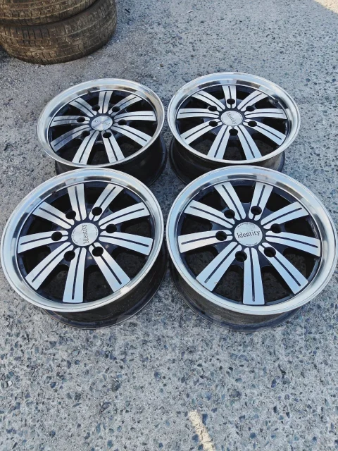 Beneventi Spider. 6.0x15", 6x139.7, ET33, �� 110,2���. ����