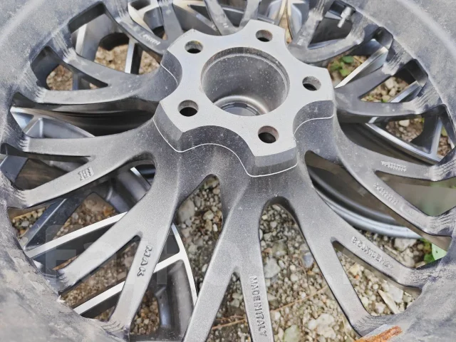 Mak Van. 8.5x19", 5x114.3, ET2, �� 67���. ����