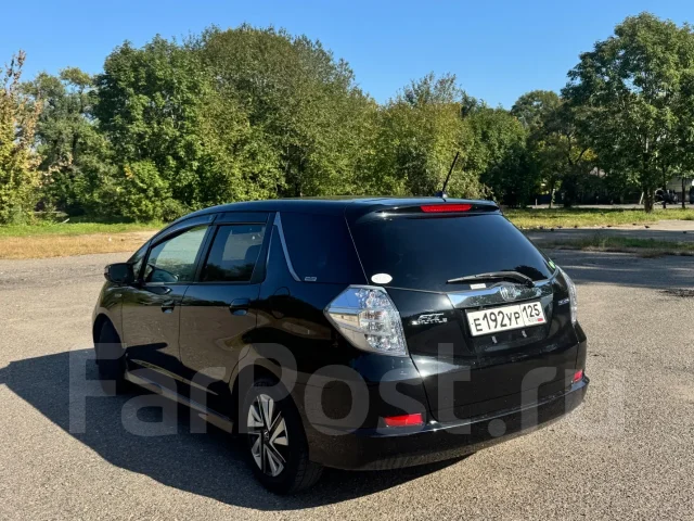 Honda Fit Shuttle. ��������, ��������, 1.3 (88��.�.), ������, 204 000����. �� ����