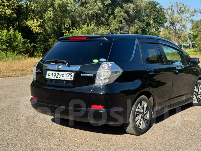 Honda Fit Shuttle. ��������, ��������, 1.3 (88��.�.), ������, 204 000����. �� ����