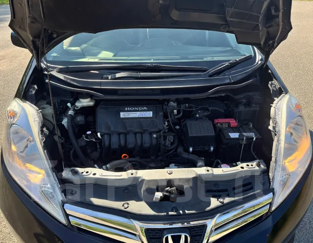 Honda Fit Shuttle. ��������, ��������, 1.3 (88��.�.), ������, 204 000����. �� ����