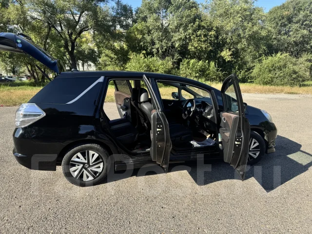 Honda Fit Shuttle. ��������, ��������, 1.3 (88��.�.), ������, 204 000����. �� ����