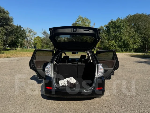 Honda Fit Shuttle. ��������, ��������, 1.3 (88��.�.), ������, 204 000����. �� ����