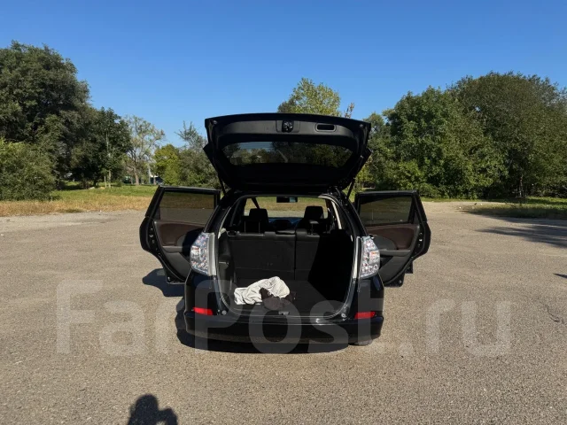 Honda Fit Shuttle. ��������, ��������, 1.3 (88��.�.), ������, 204 000����. �� ����