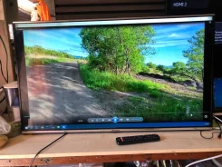 Hisense. LCD (��) ����