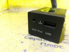 ������ USB Kia Ceed 1 961202B000 ED 961202B000 ����