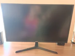 Samsung. 31.5", ���������� �� (LCD, LED, QLED) ����
