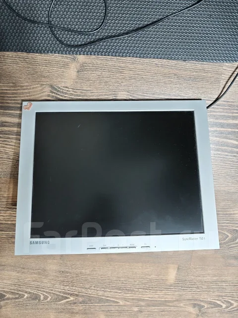 Samsung. 15" ����