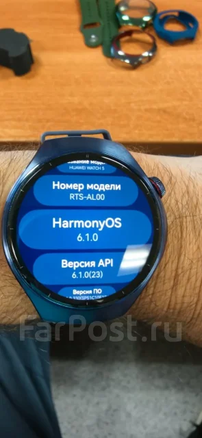 Huawei Watch 5. GPS, NFC, SIM-�����, IP67, IP68 ����